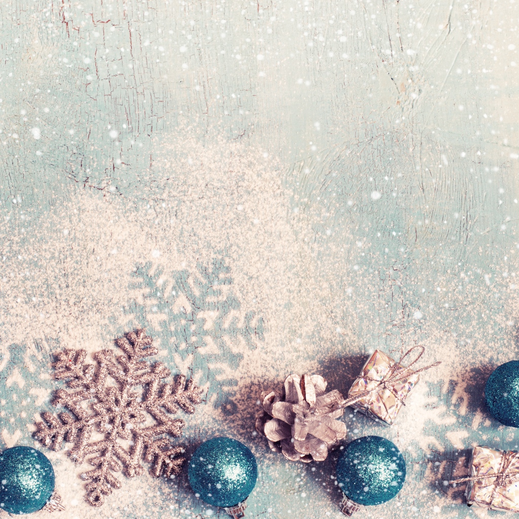 Новогодний декор на голубом фоне, шаблон для праздничной открытки 