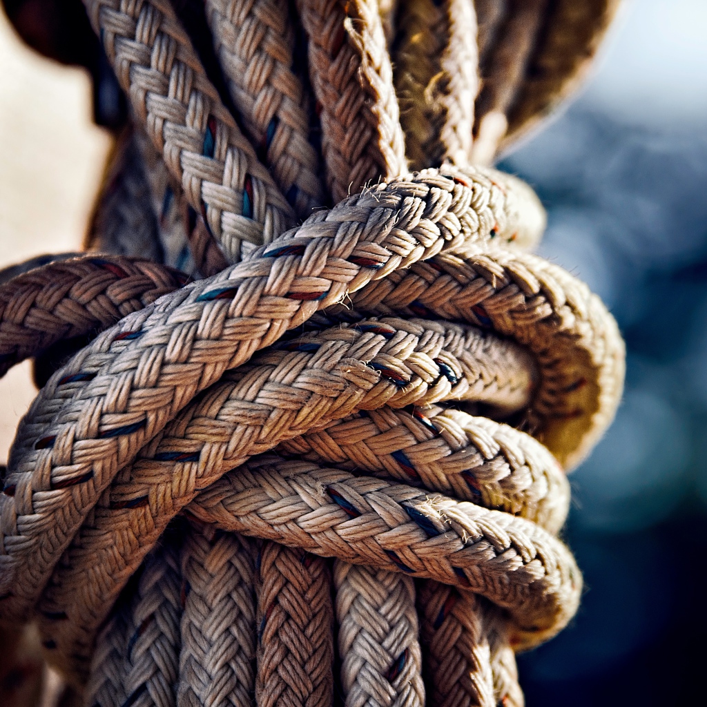 Large nautical rope knot