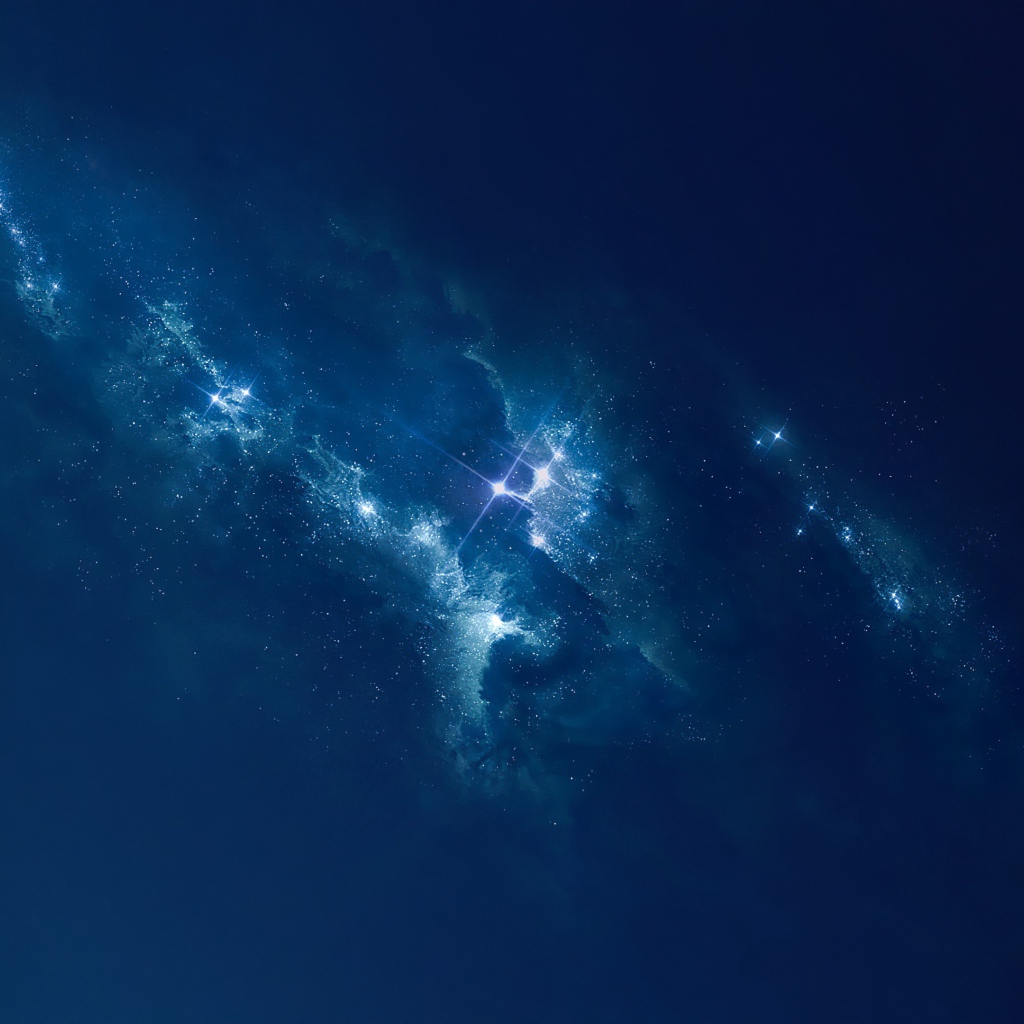 Млечный путь и яркие звезды в голубом ночном небе 