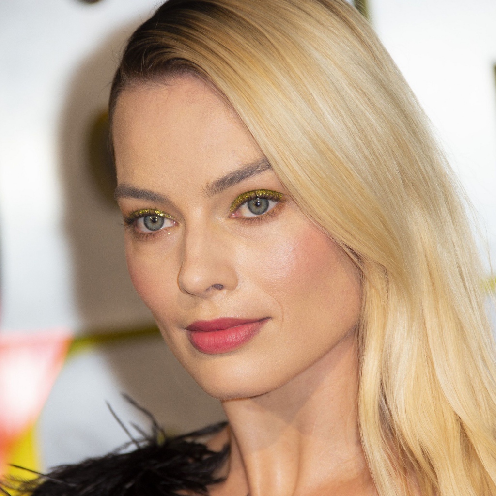 Красивое лицо актрисы Марго Робби 