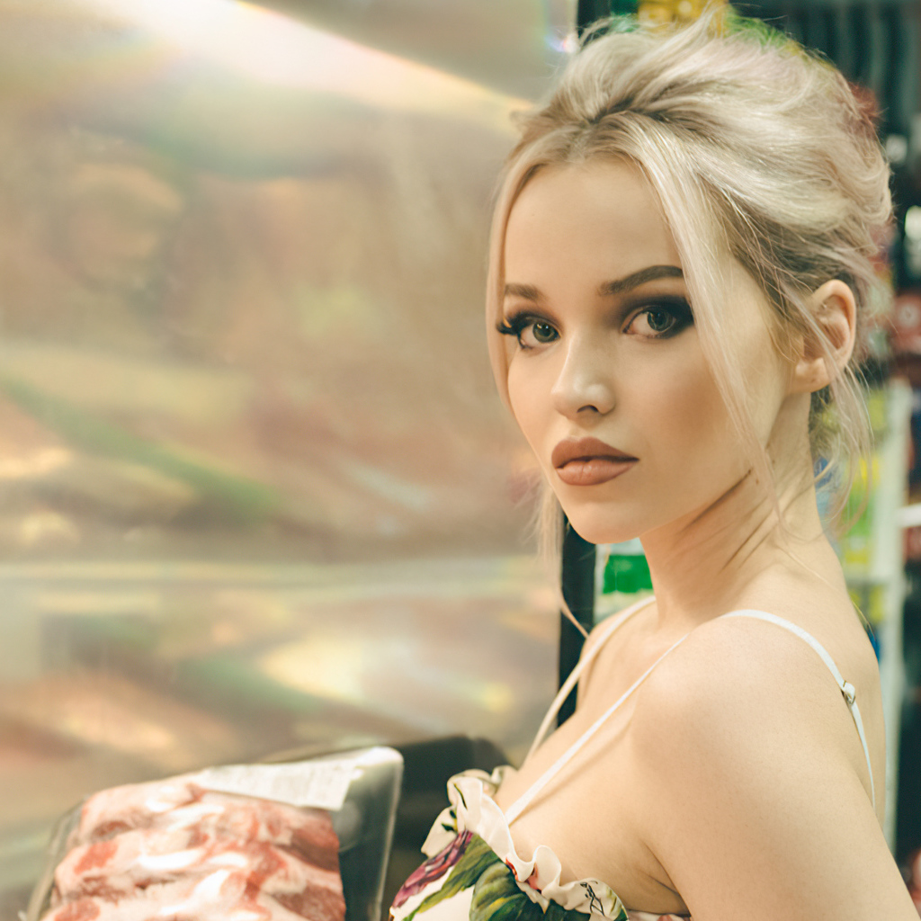 Стильная девушка, актриса Дав Кэмерон 