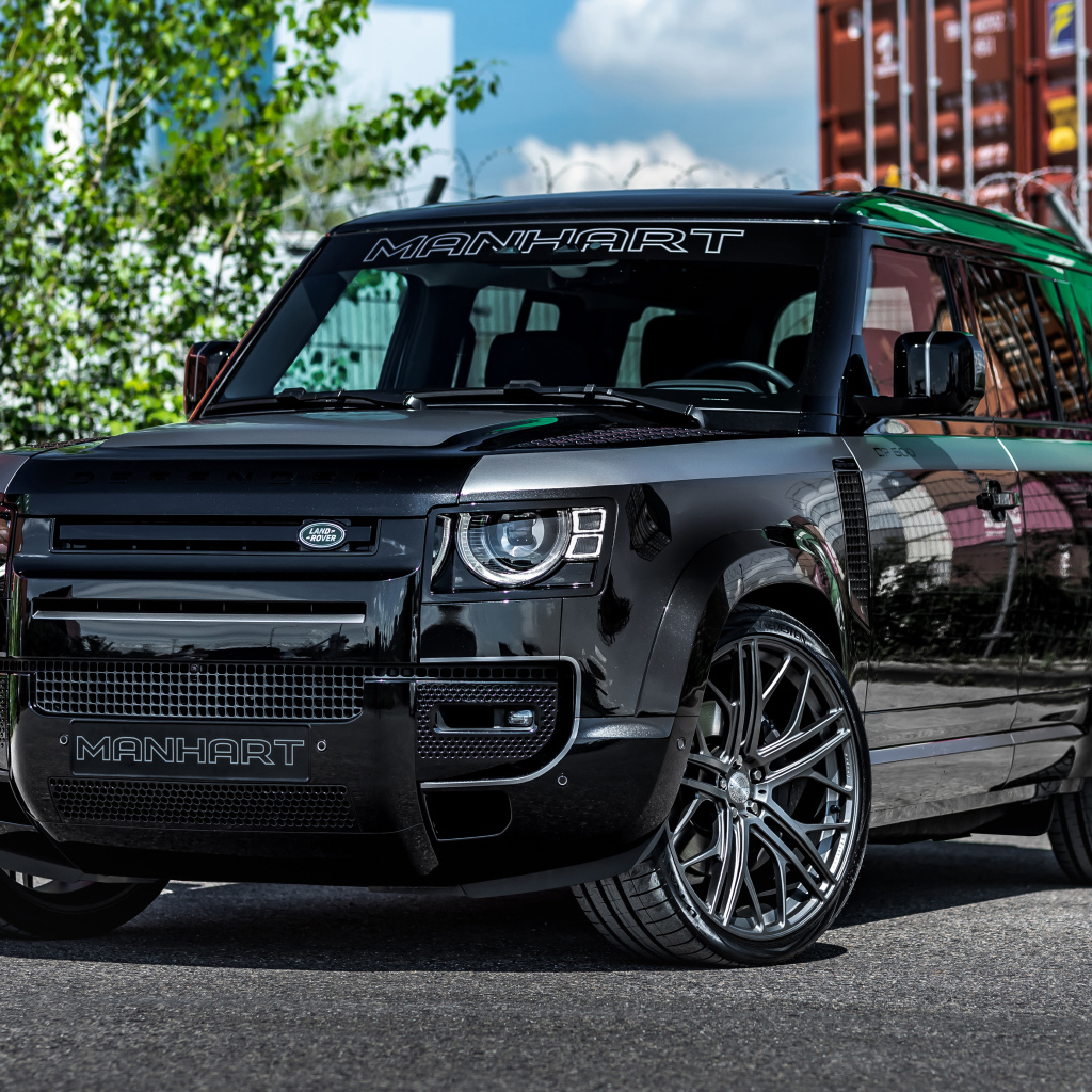 Черный внедорожник Manhart Defender DP500, 2021  года