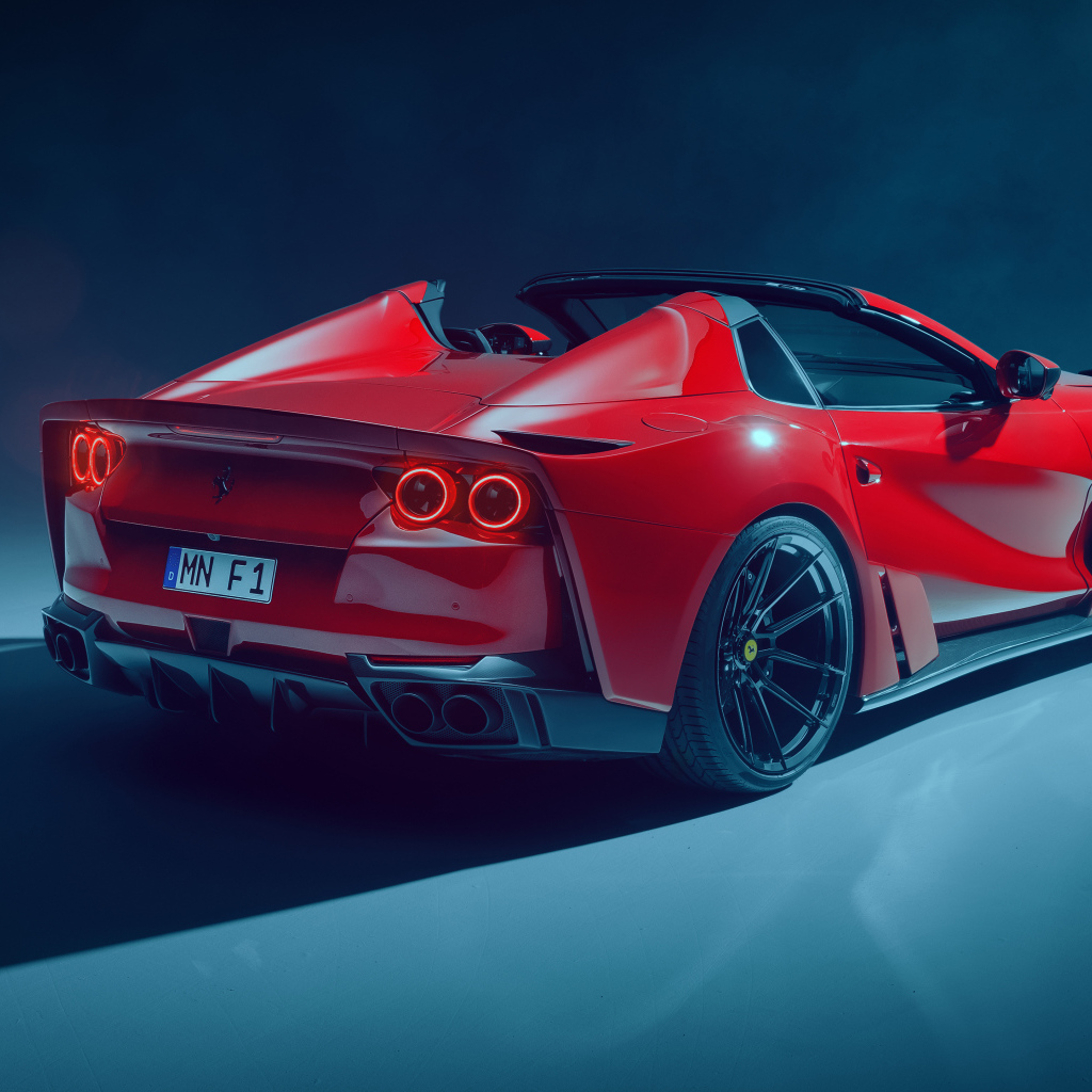 Красный автомобиль Novitec Ferrari 812 GTS N-Largo 2021 года вид сзади