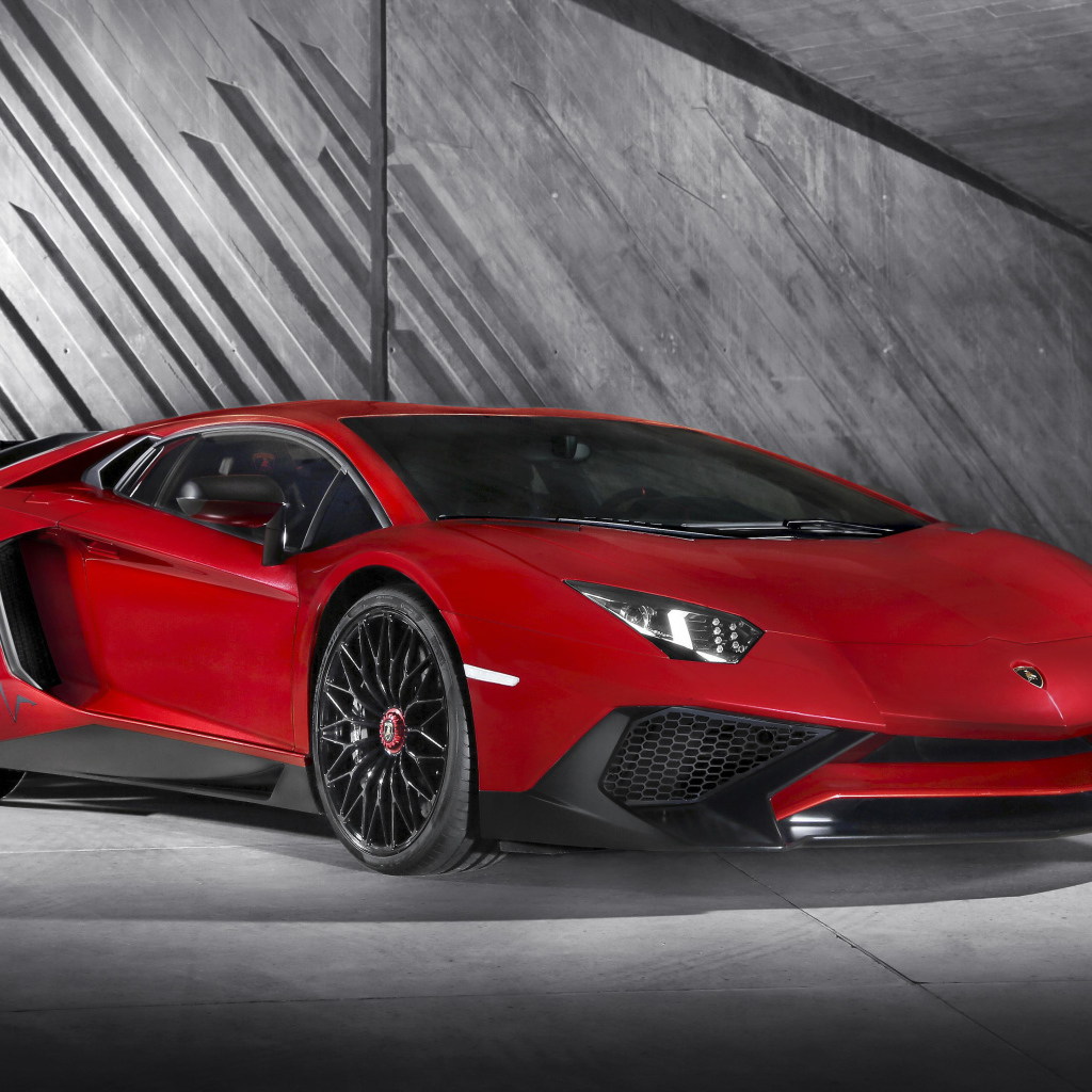 Спортивный автомобиль Lamborghini Aventador Superveloce