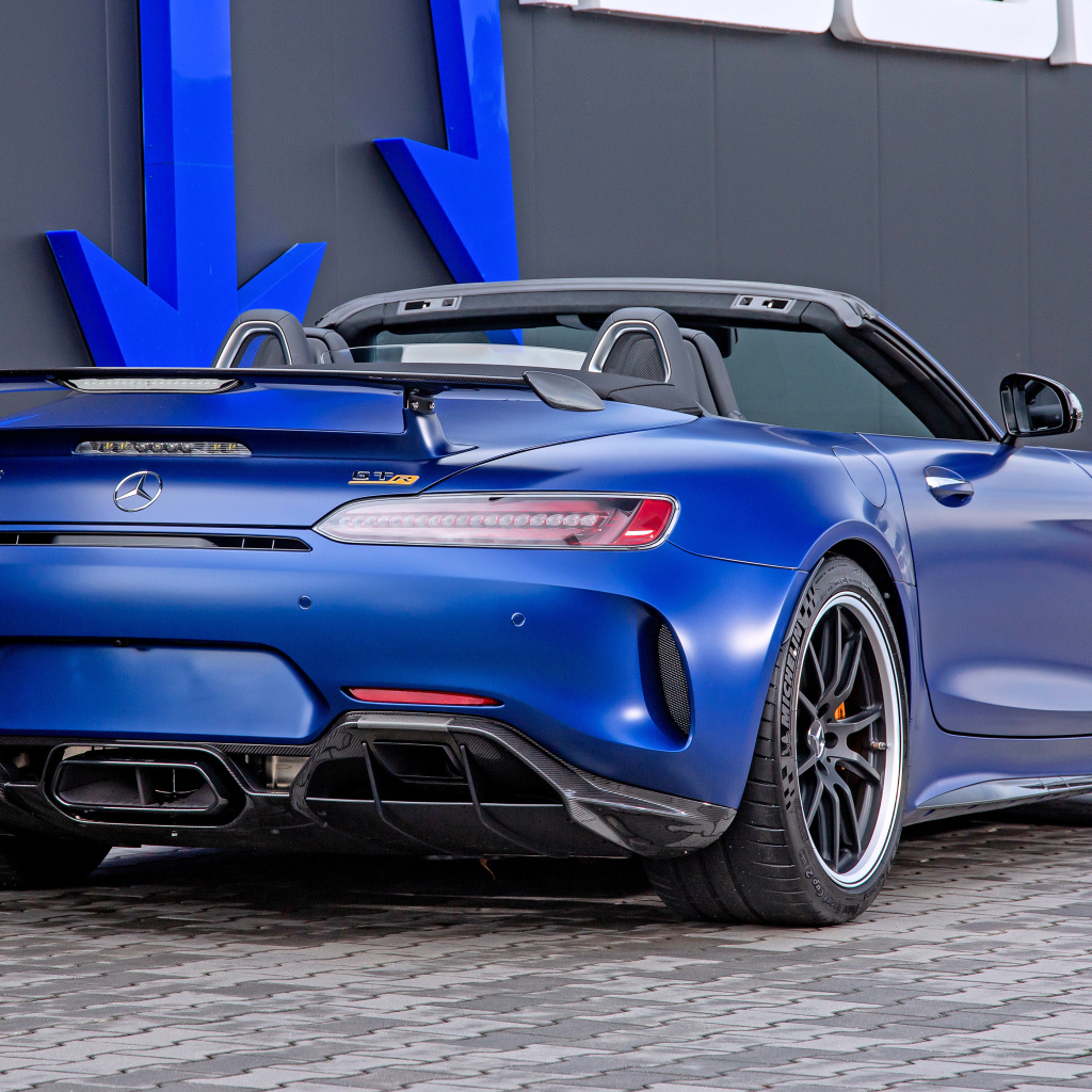 Синий мерседес Posaidon RS 830+ Roadster 2021 года 