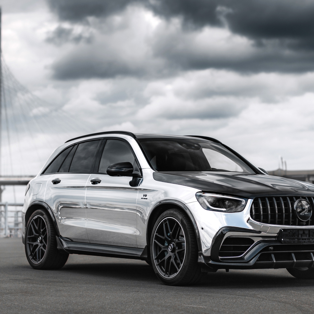 Серебристый  Mercedes-AMG GLC-Klasse Inferno 2021 года 