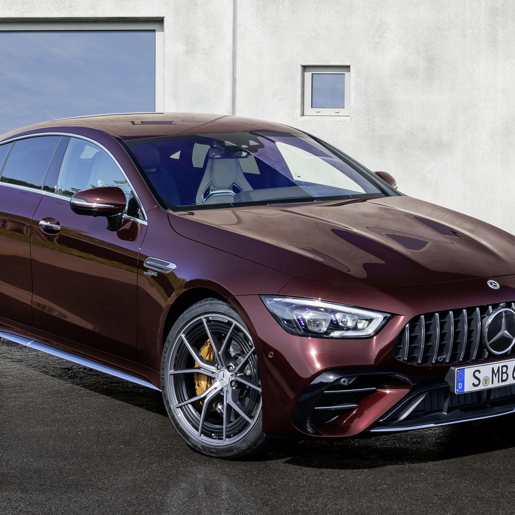 Стильный новый автомобиль Mercedes-AMG GT 53 4MATIC+, 2021 года