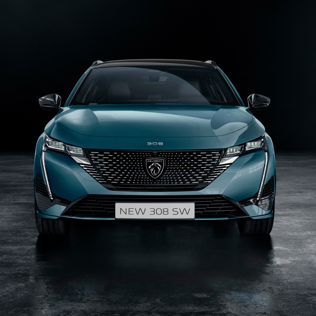 Автомобиль Peugeot 308 SW HYBRID 2021 года вид спереди