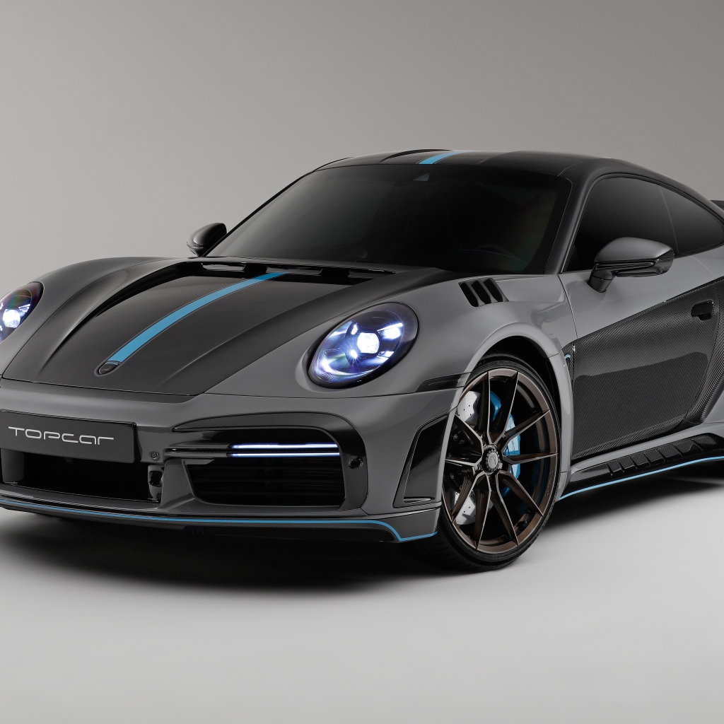 Спортивный автомобиль Porsche 911 Turbo S Stinger GTR 3 2021  года на сером фоне