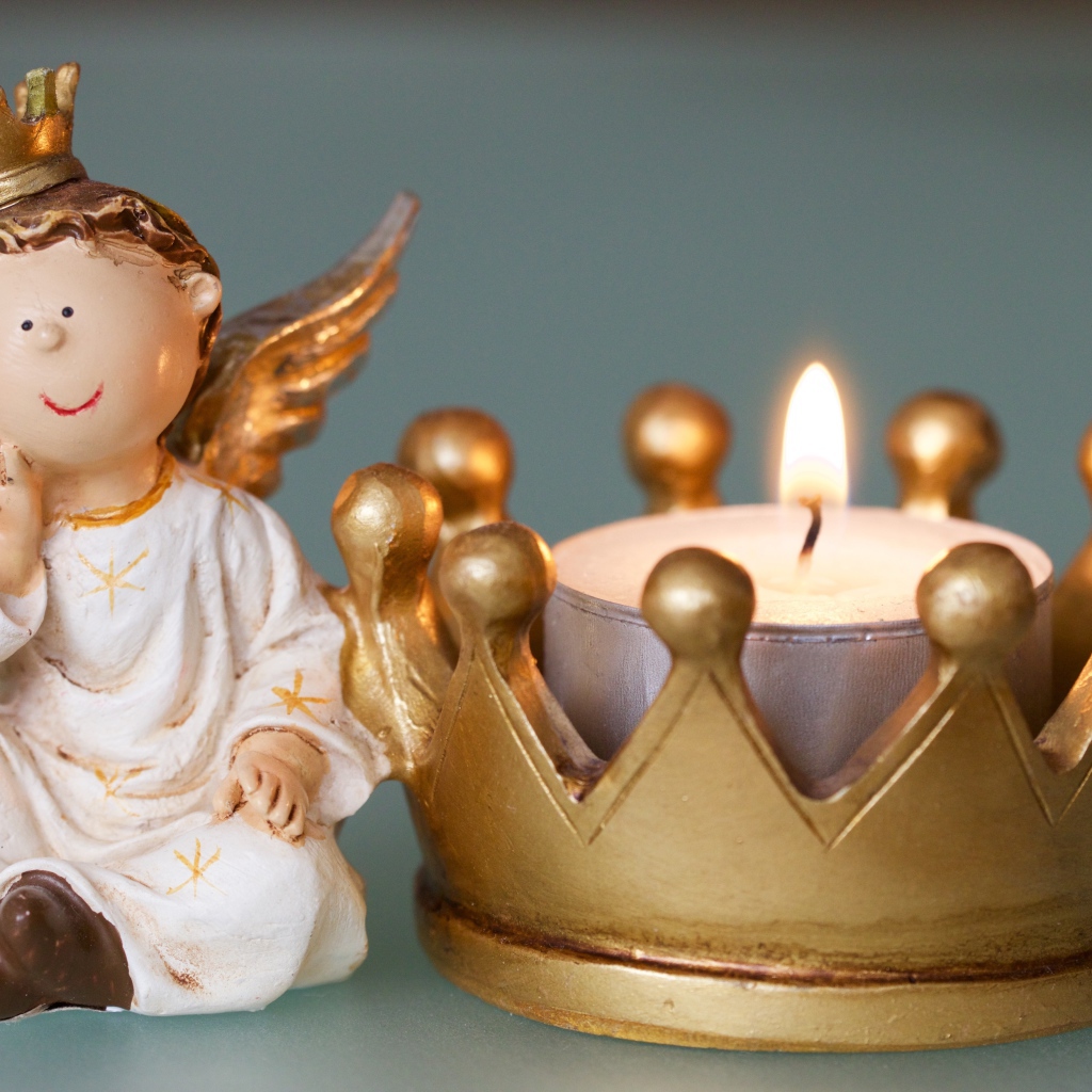 Статуэтка ангел со свечой
