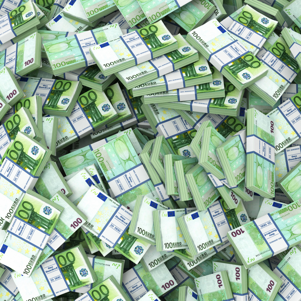 Много зеленых пачек евро крупным планом