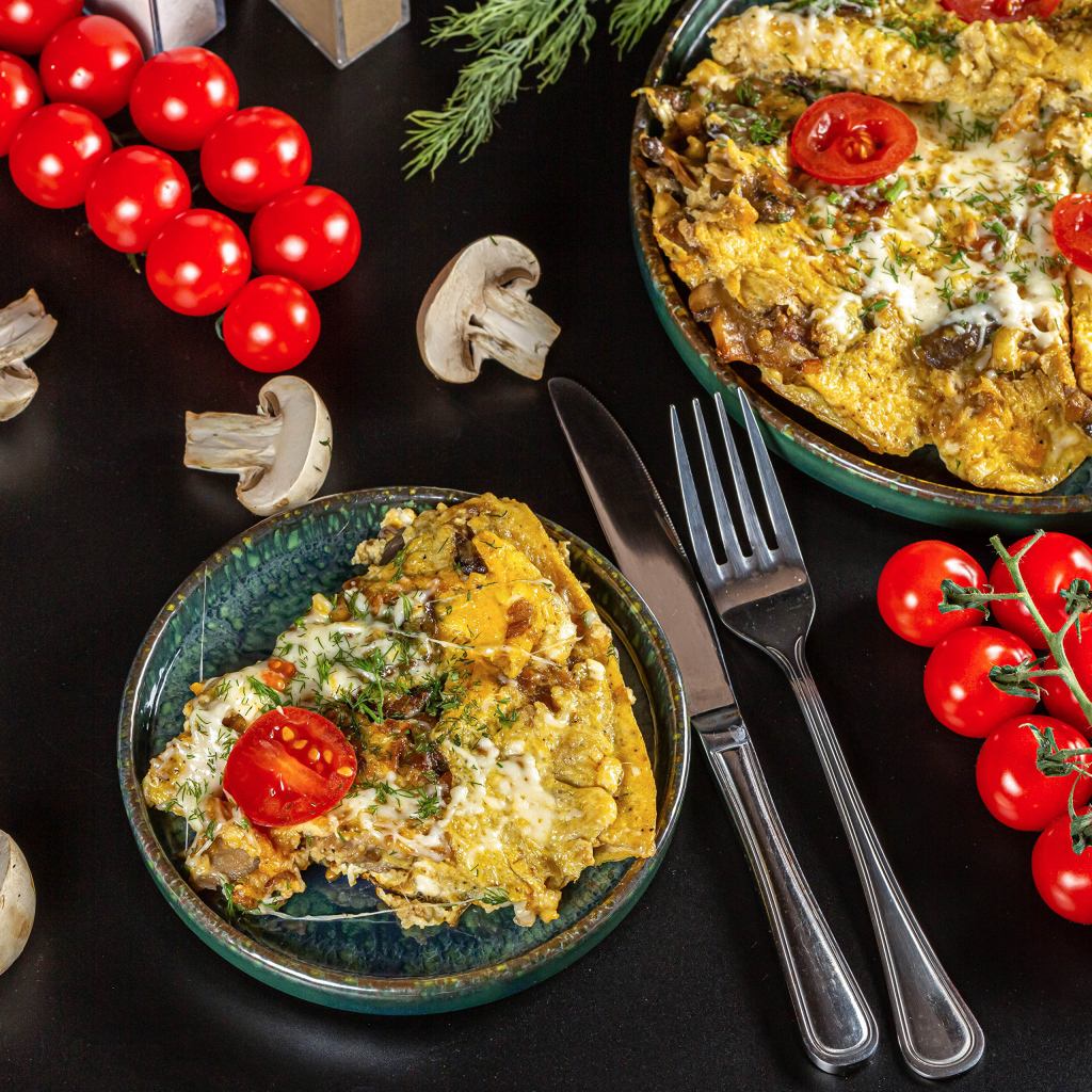 Омлет с помидорами и шампиньонами 