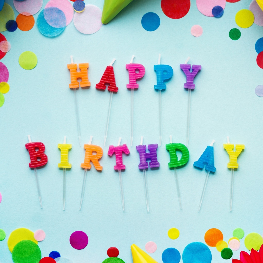 Праздничные свечи и украшения на день  рождения