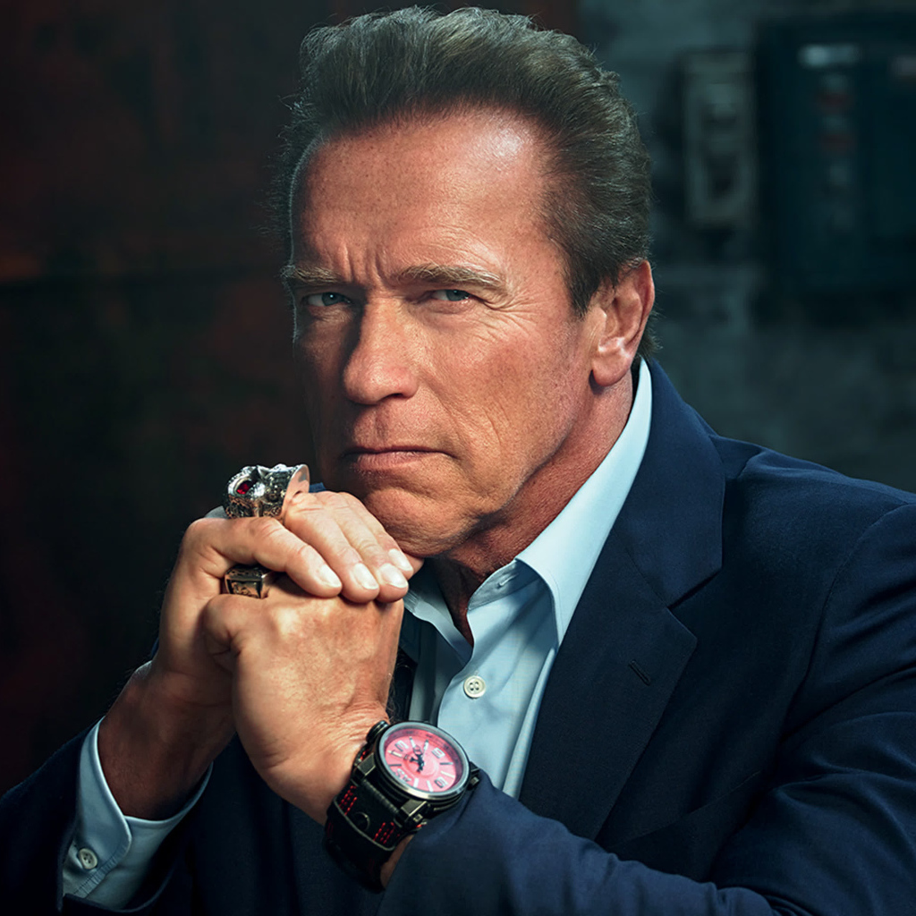 Американский актер Арнольд Шварценеггер в костюме