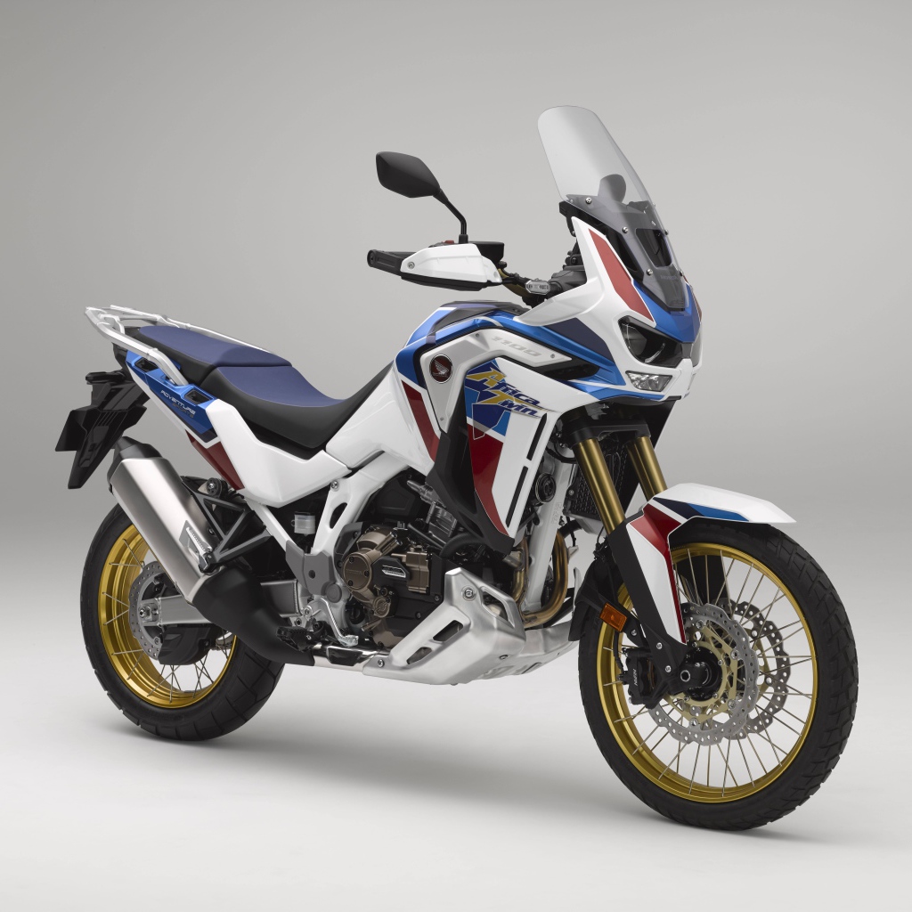 Мотоцикл Honda CRF1100L Africa Twin, 2021 года на сером фоне