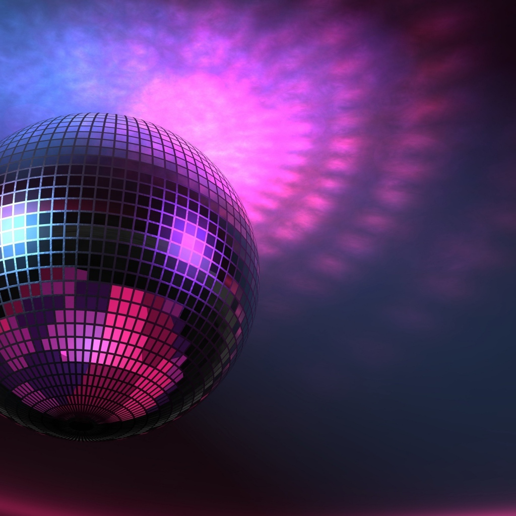 Яркий диско шар на фиолетовом фоне