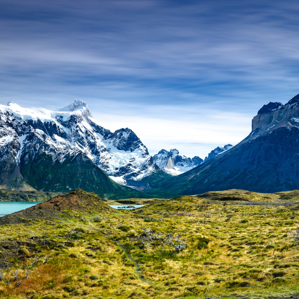 Горы в национальном парке Торрес дель Пайне, Чили
