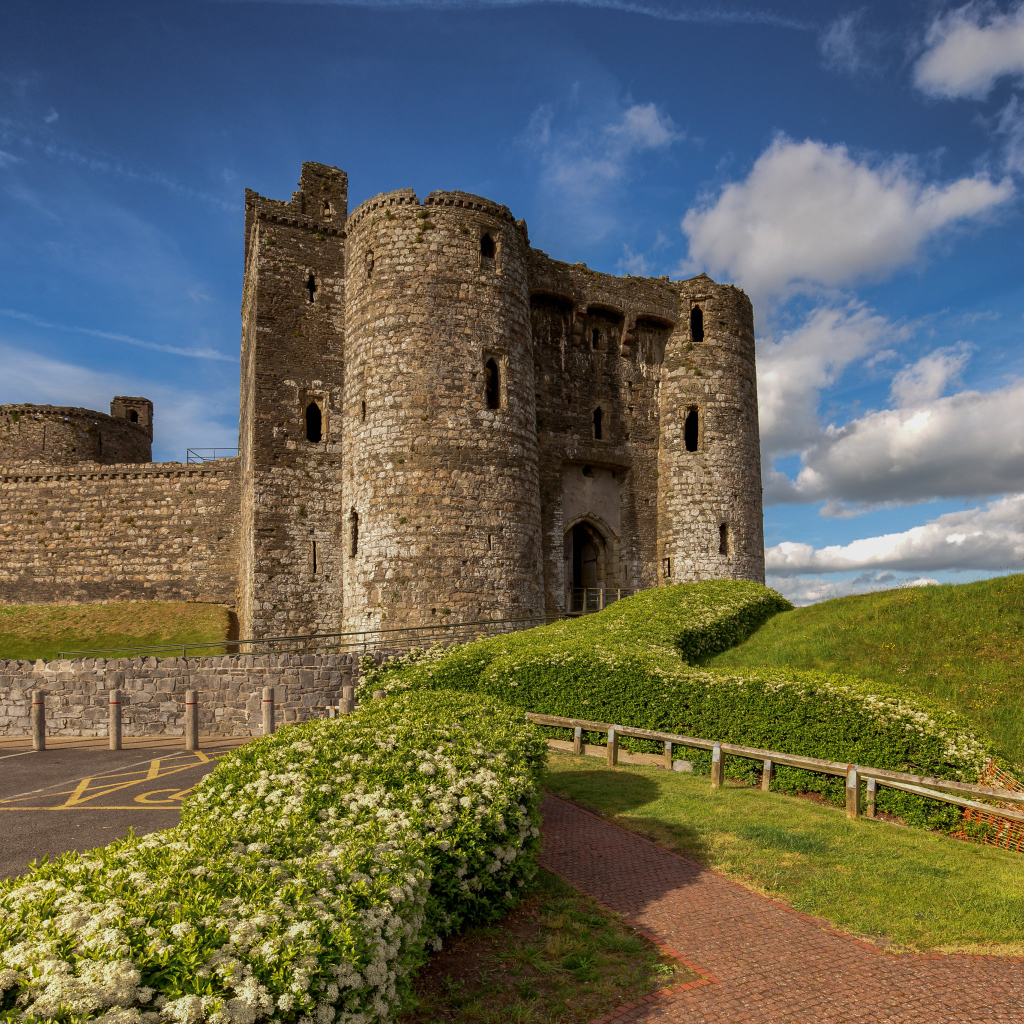 Замок Кидвелли, Уэльс. Великобритания