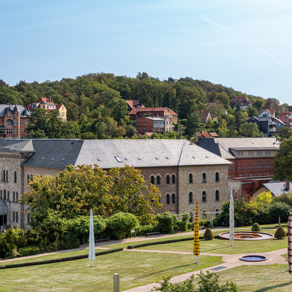 Дома у парка в городе Бланкенбург, Германия
