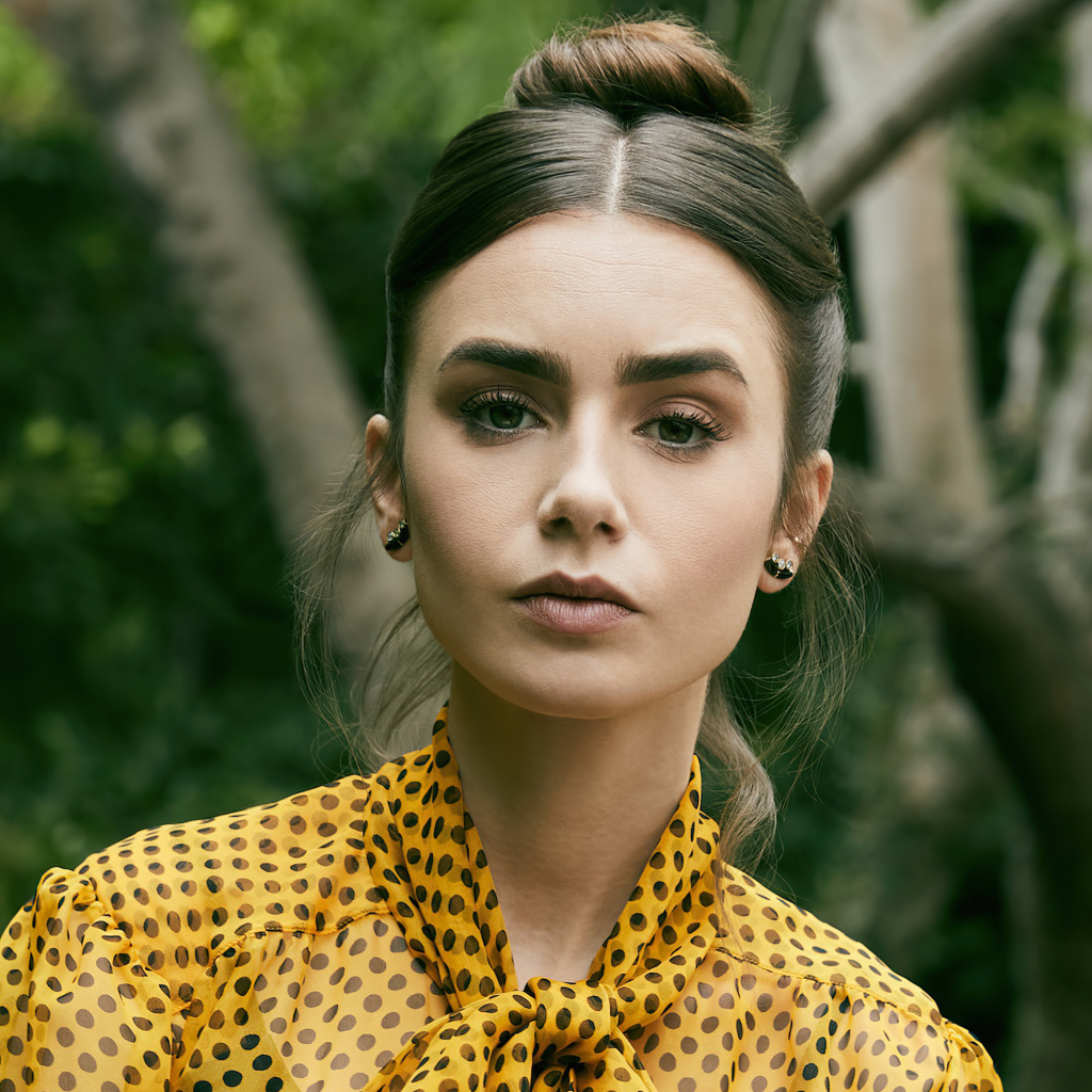 Красивая молодая американская актриса Лили Коллинз