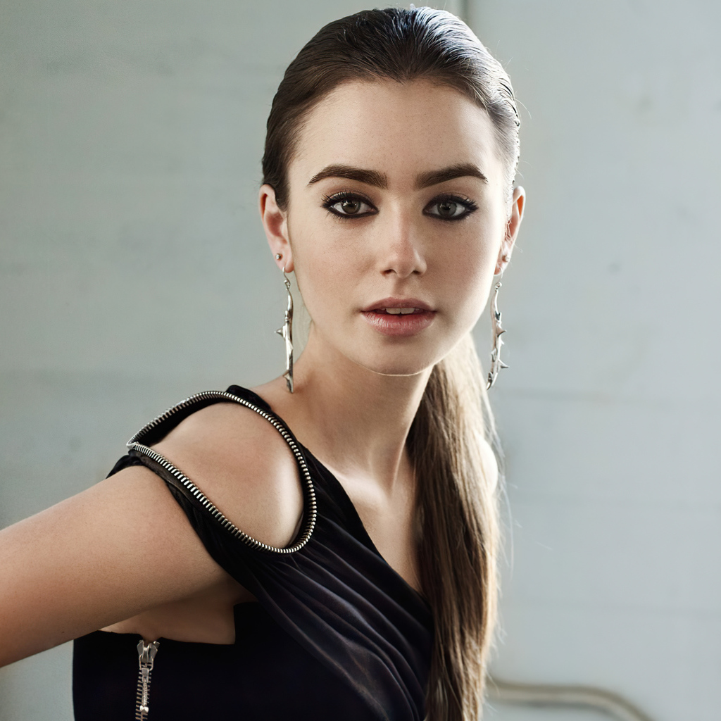 Кареглазая Лили Коллинз в черном платье