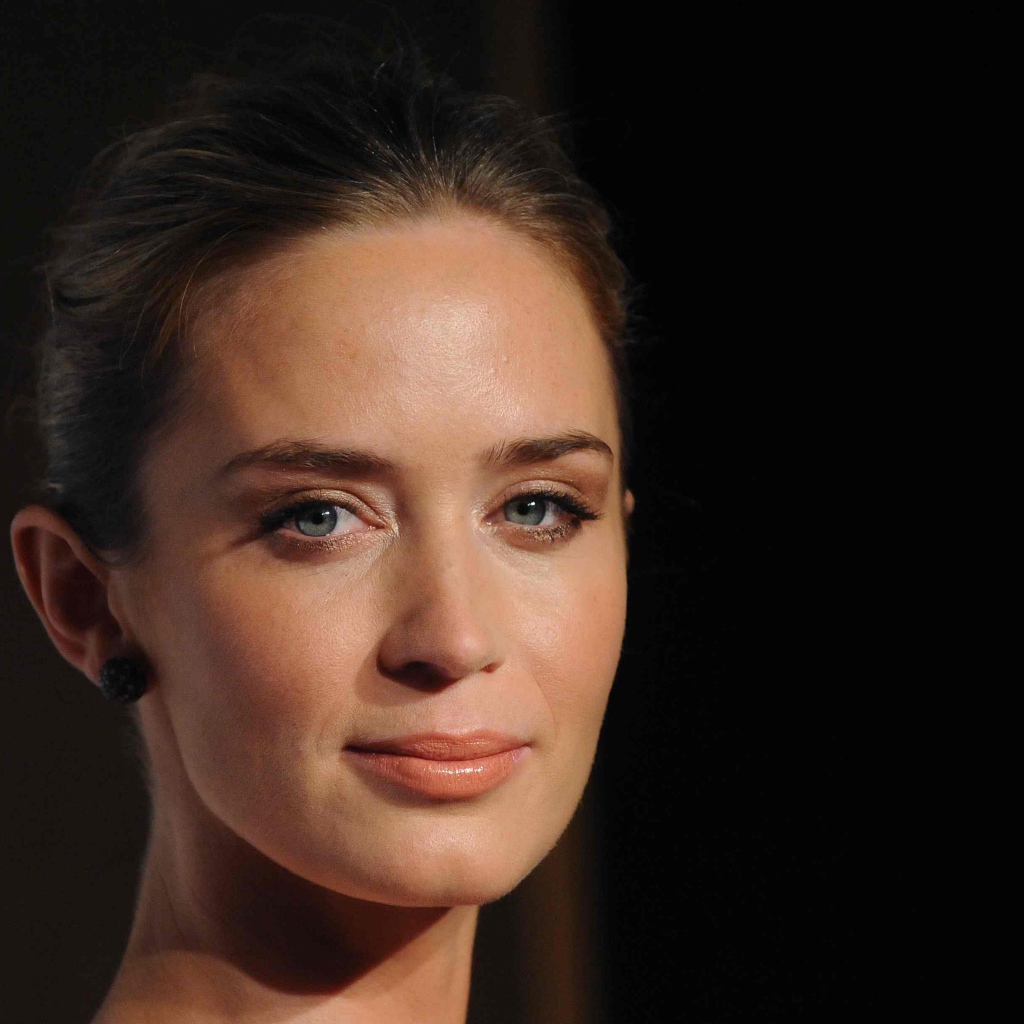 The beautiful face of actress Emily Blunt