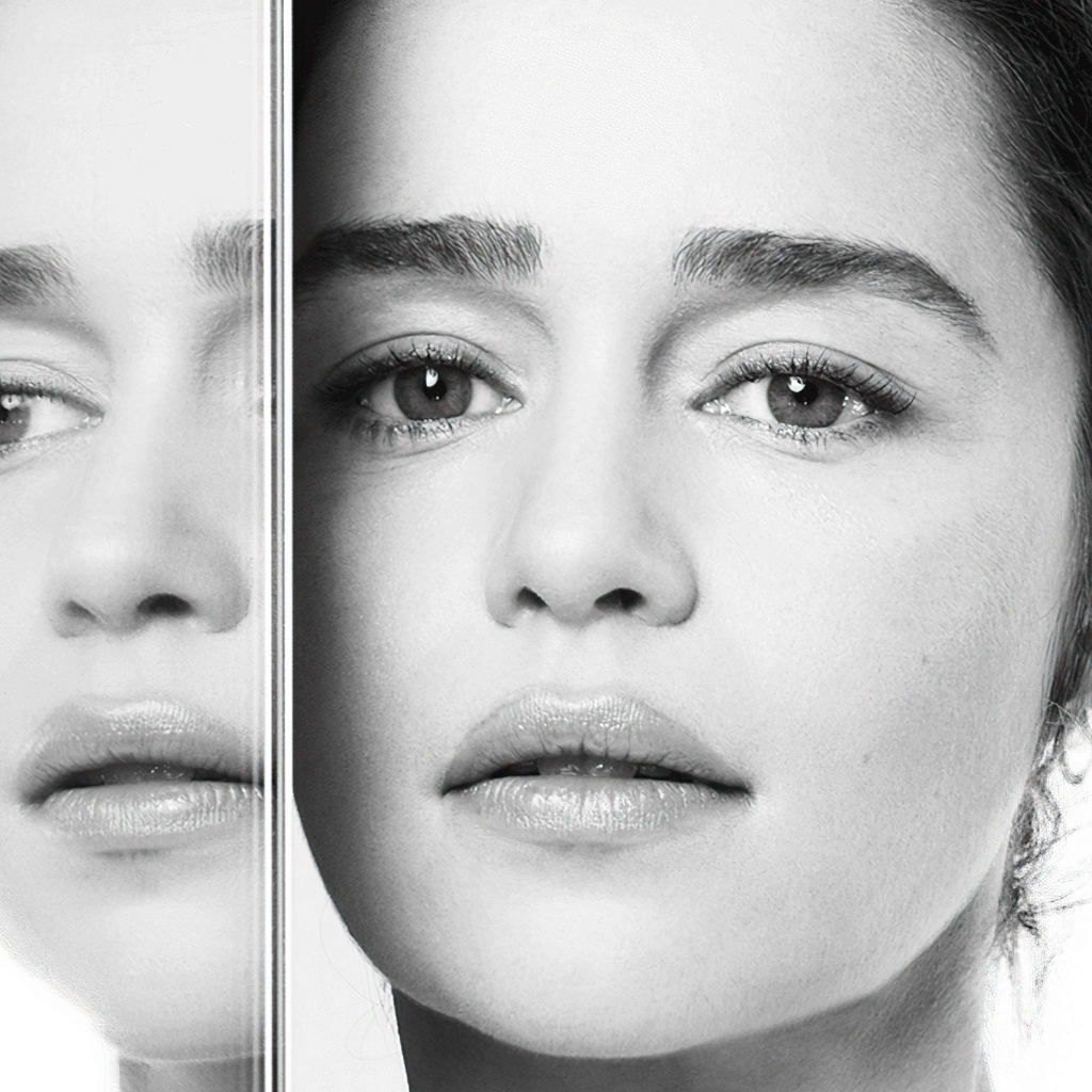 Лицо британской актрисы Эмилии Кларк