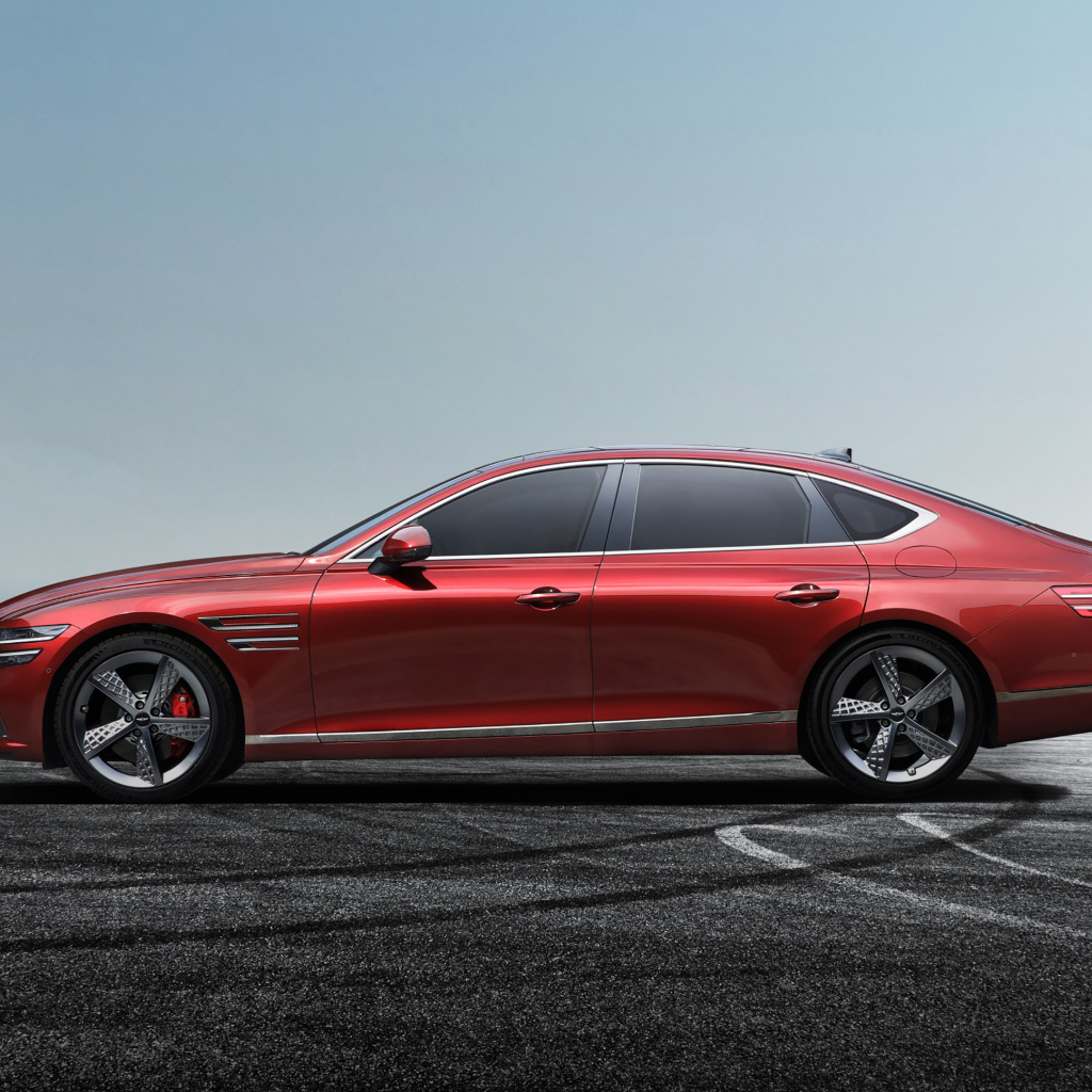 Автомобиль Genesis G80 Sport 2022 года вид сбоку