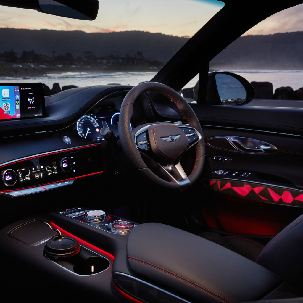 Кожаный салон автомобиля Genesis GV70 3.5T AWD 2023