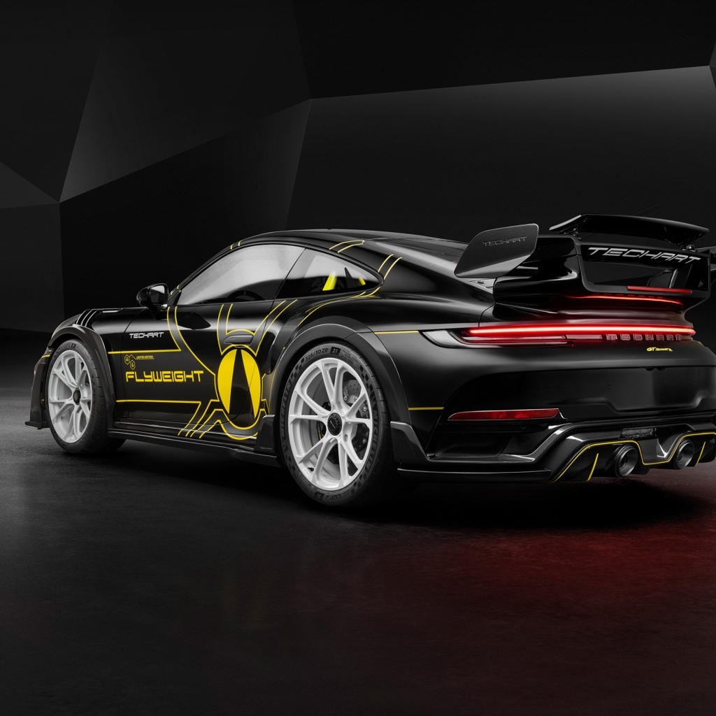 Быстрый автомобиль TechArt GTstreet R Flyweight 2023 года