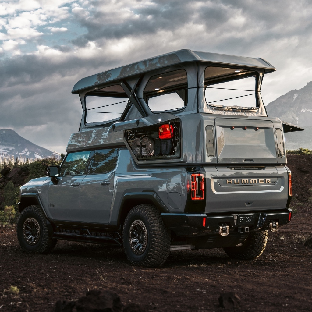 Автомобиль GMC HUMMER EV EarthCruiser 2024 года вид сзади