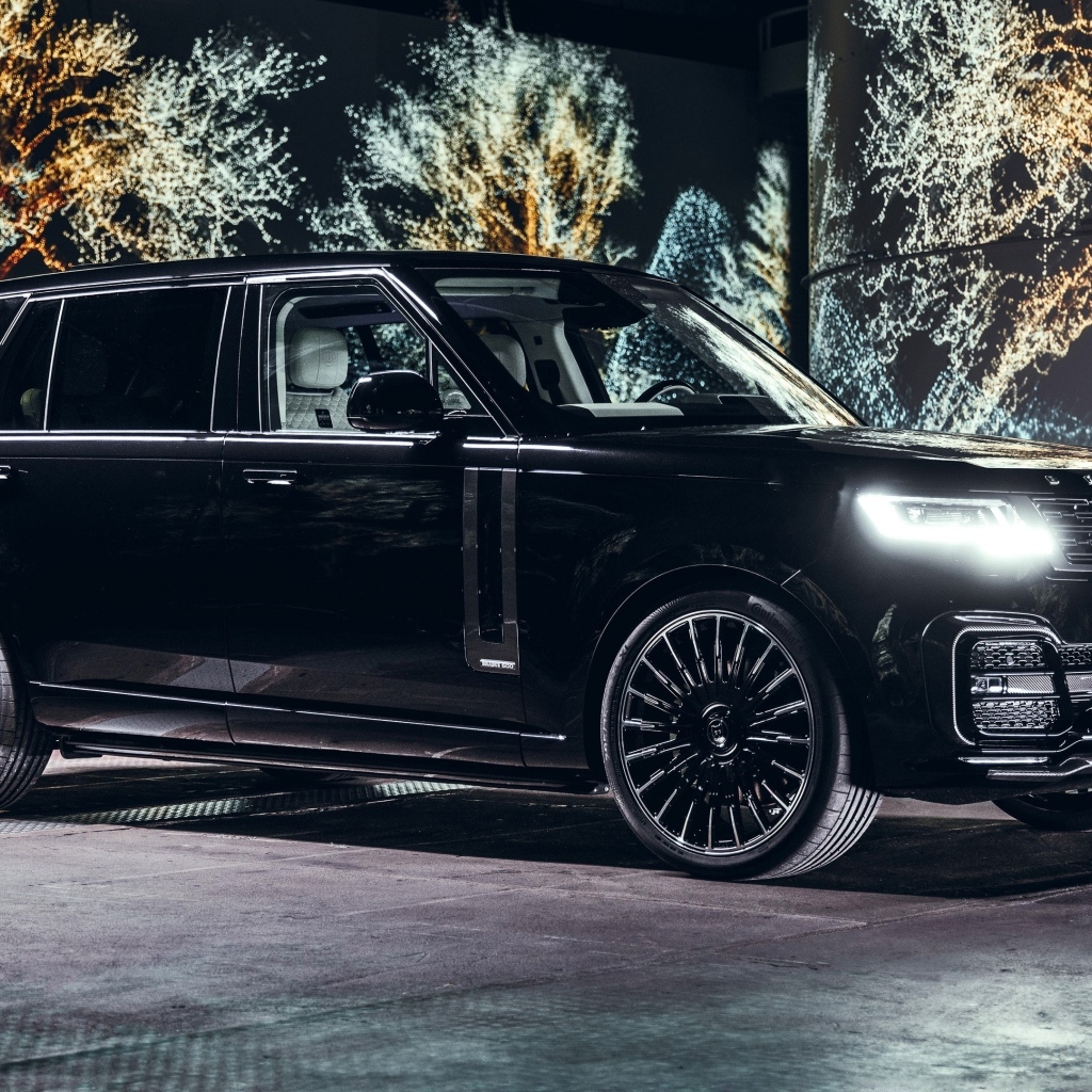 Большой черный Brabus 600 2023 года