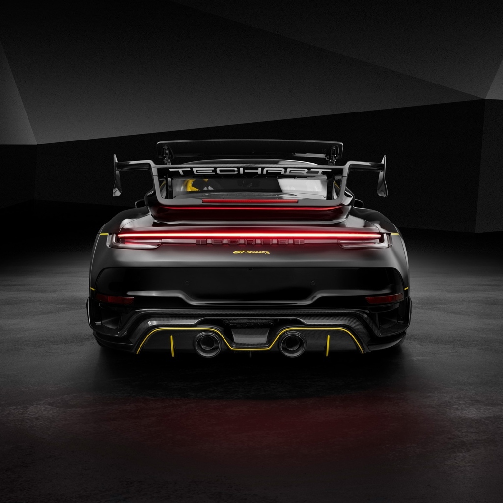 Автомобиль TechArt GTstreet R Flyweight 2023 вид сзади