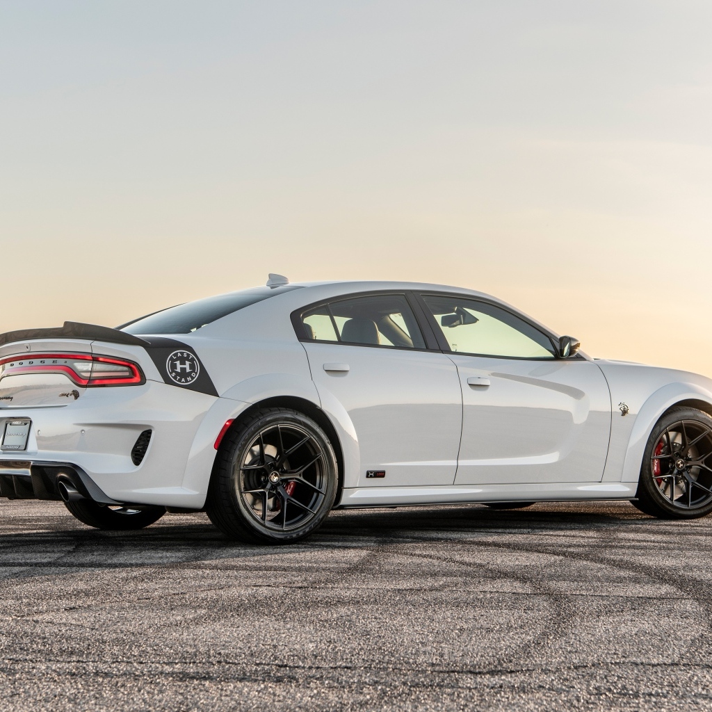 Вид сбоку на автомобиль Hennessey Charger H1000 Last Stand