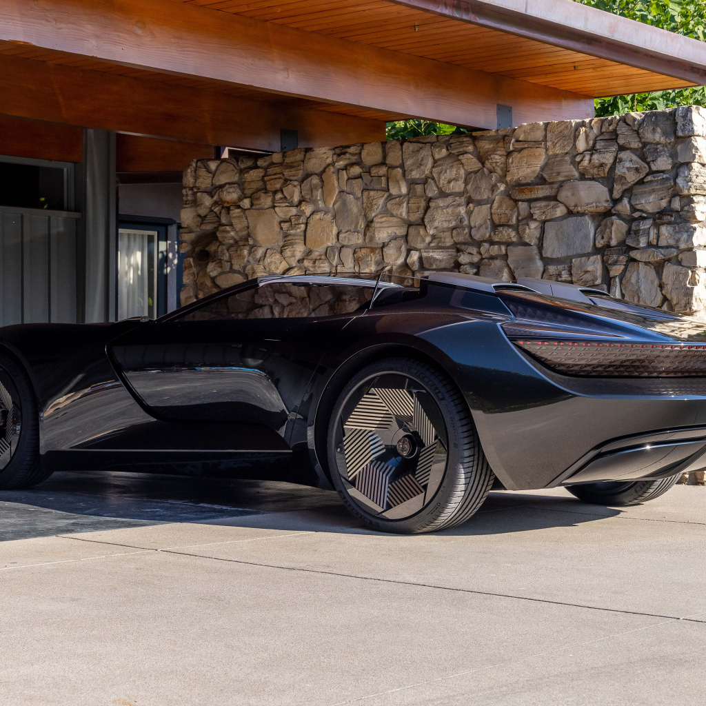 Черный Audi Skysphere Concept 2023 года вид сзади