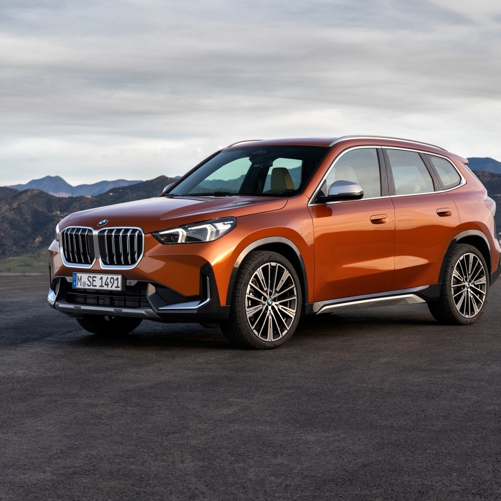 Внедорожник BMW X1 XDrive23i 2022 года