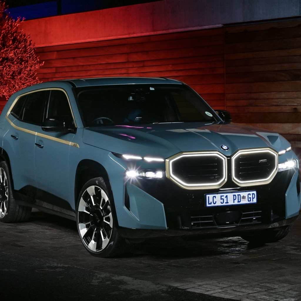 Внедорожник BMW XM 2023 года