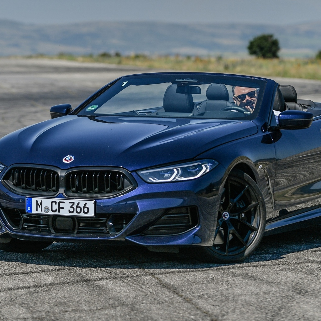 Спортивный кабриолет BMW 840i XDrive M