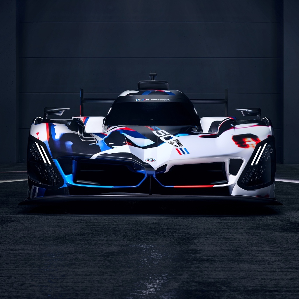 Гоночный автомобиль  BMW M Hybrid V8