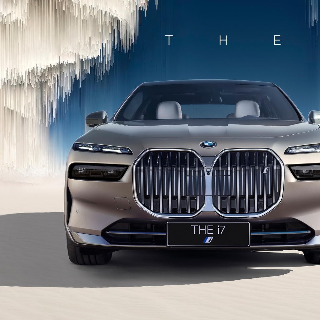 Вид спереди на электрокар BMW I7