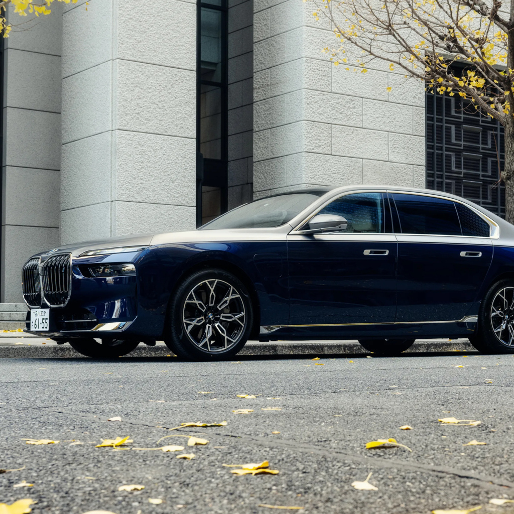 Престижный автомобиль BMW I7 XDrive60 Excellence