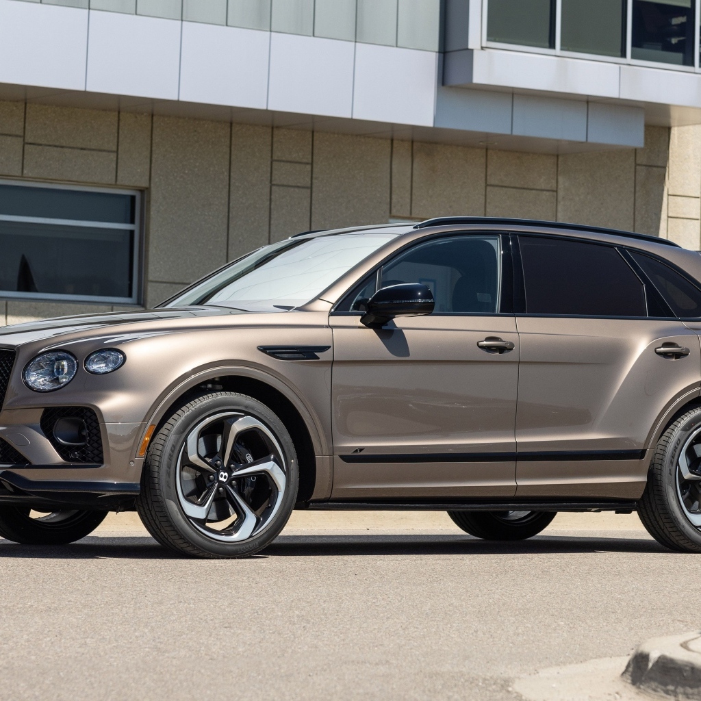 Автомобиль Bentley Bentayga S в городе