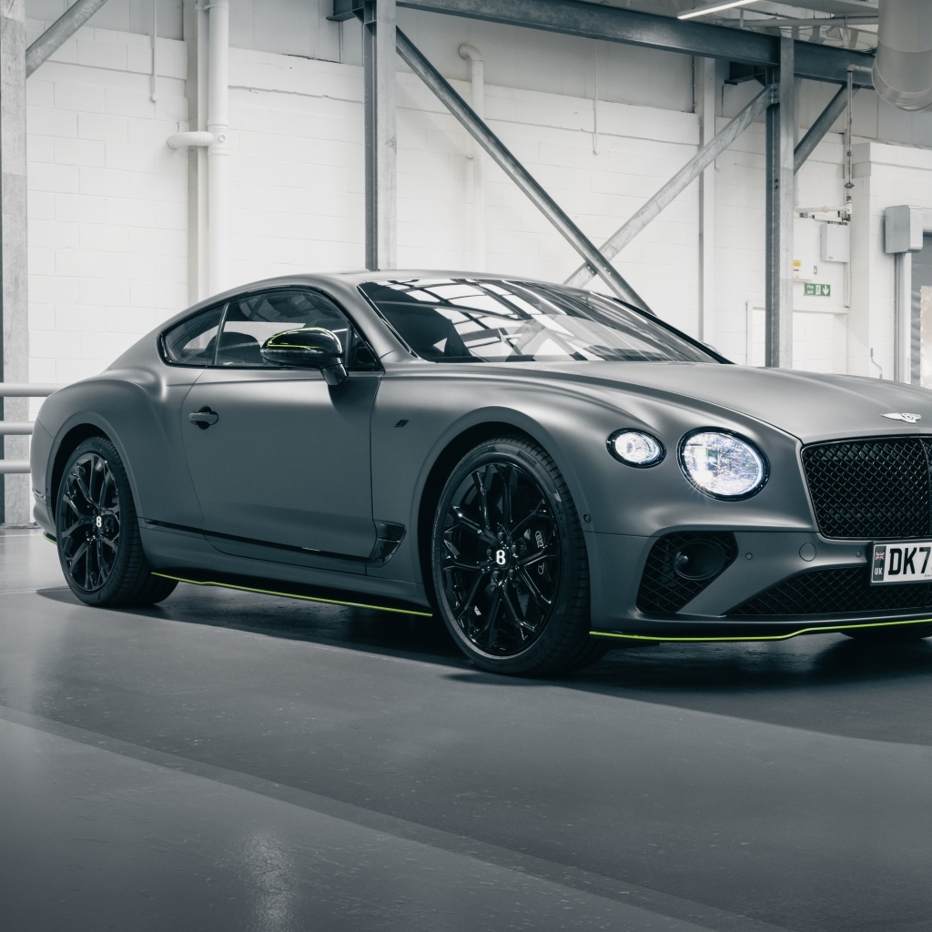 Серебристый автомобиль Bentley Continental GT V8 S
