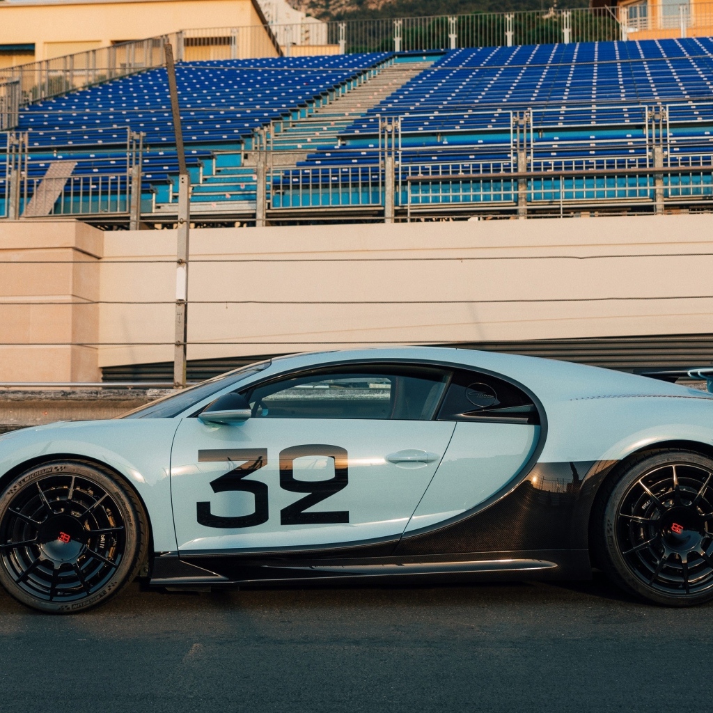 Гоночный автомобиль Bugatti Chiron