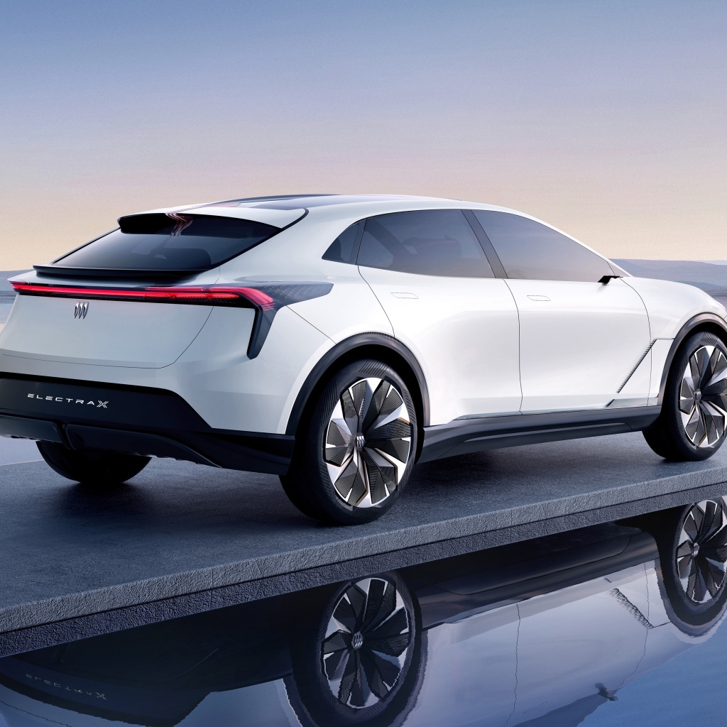 Белый внедорожник Buick Electra-X вид сзади