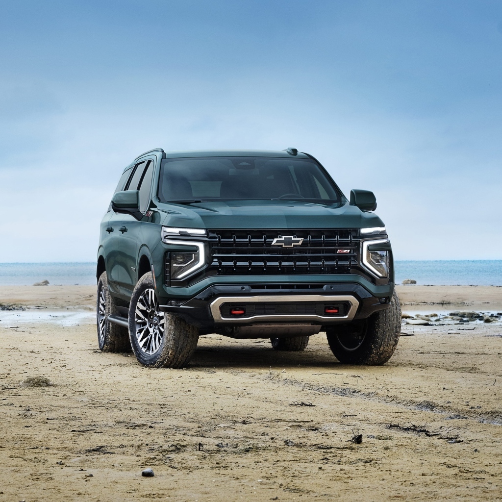 Большой внедорожник Chevrolet Tahoe Z71 2025 года