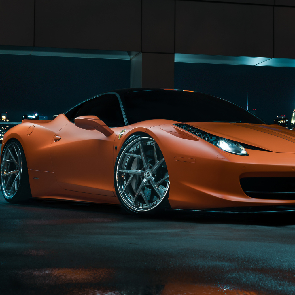 Стильный дорогой автомобиль Ferrari 458