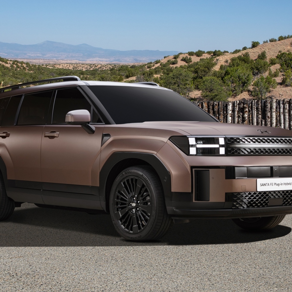 Внедорожник Hyundai Santa Fe Plug-In Hybrid 2023 года