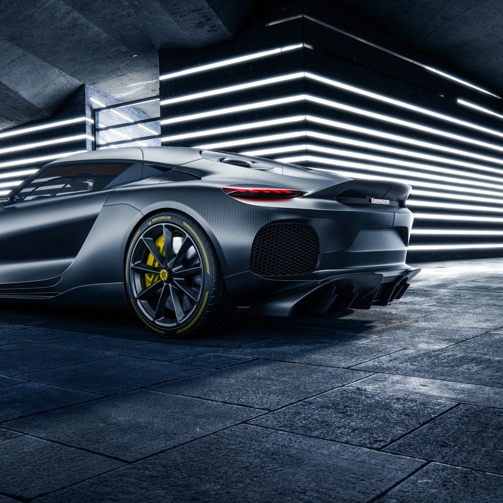 Автомобиль Koenigsegg Gemera вид сзади