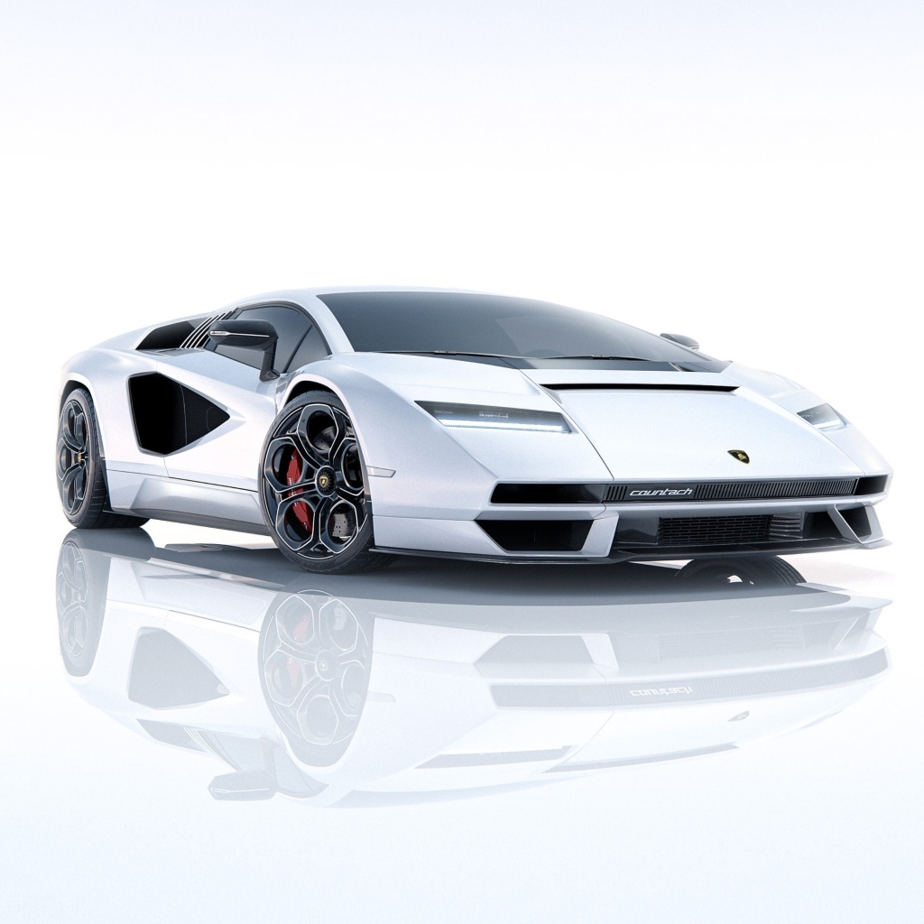 Автомобиль Lamborghini Countach LPI 800-4 на белом фоне